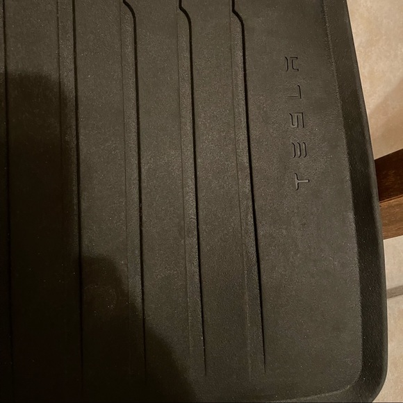 Tesla Model 3 All-Weather Interior Mats (USED) - Picture 4 of 4